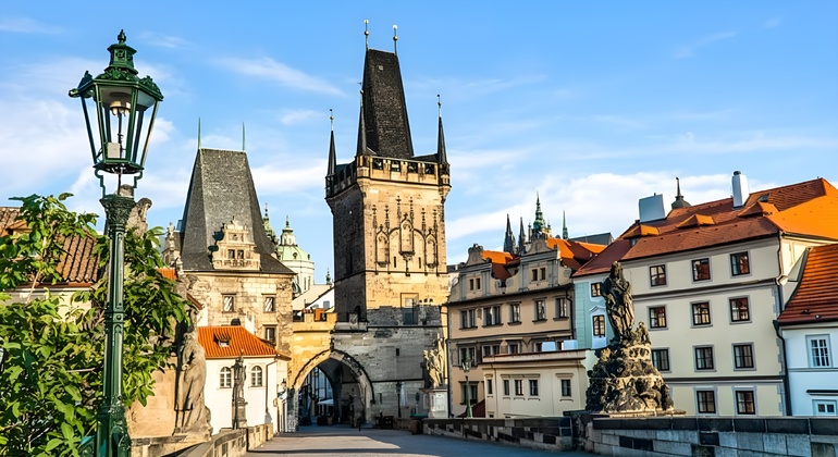 Free Tour Malastrana: Charles Bridge & Prague Castle, Czech Republic