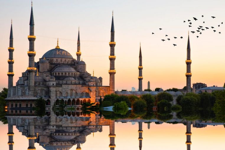 Istanbul Travel Guide: Travel Tips, Best Places To Visit